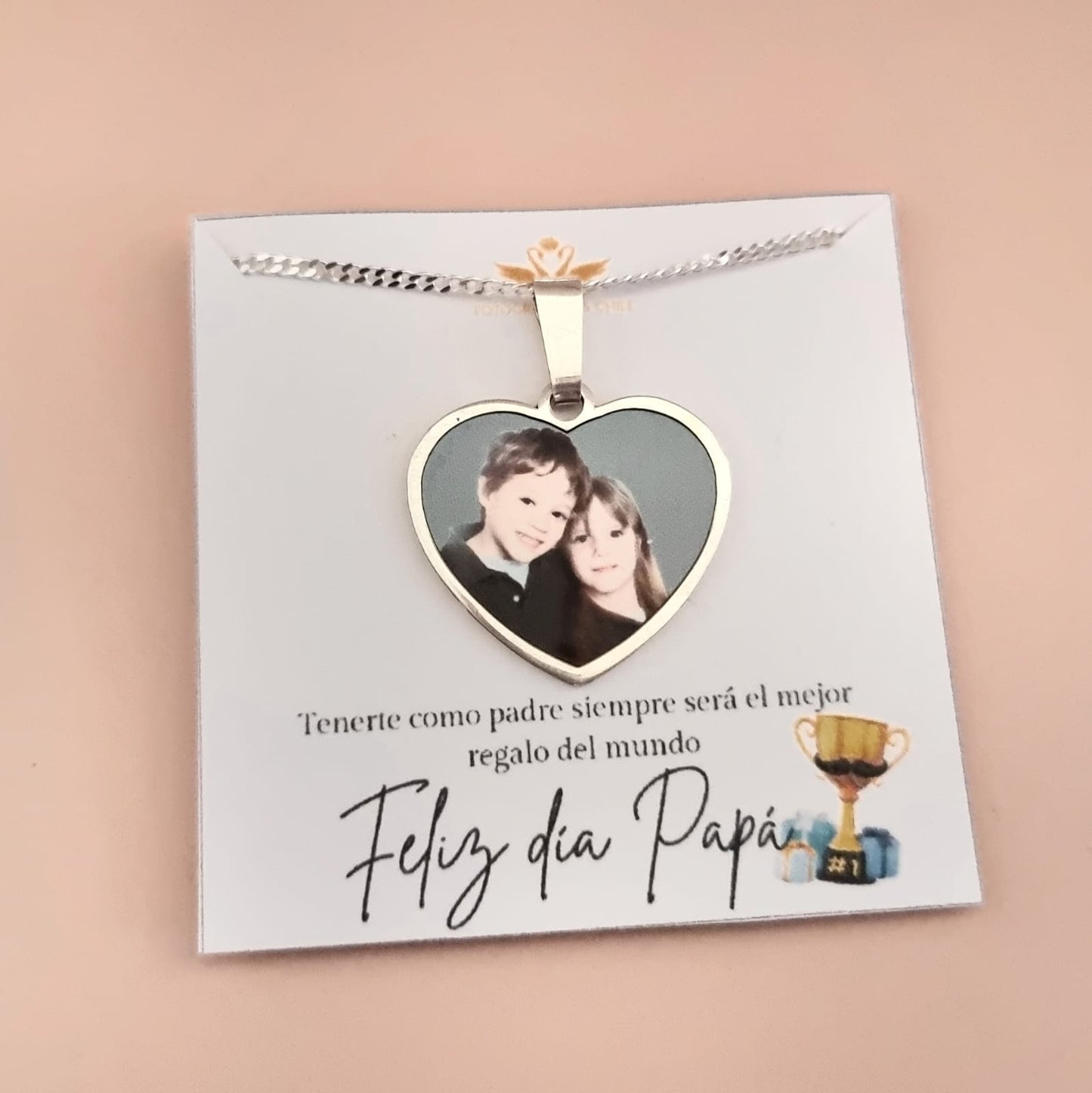 medalla corazón color con cadena finita grumet 60cm